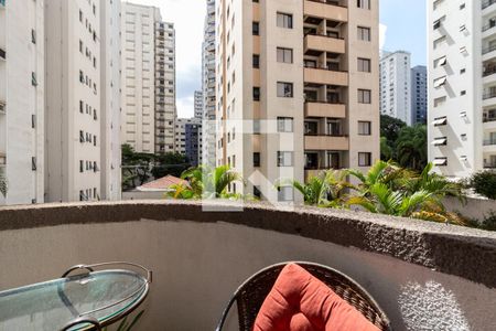 Varanda de apartamento à venda com 3 quartos, 132m² em Moema, São Paulo