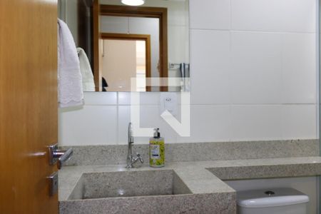 Apartamento à venda com 140m², 2 quartos e 1 vaga Apartamento à venda com 140m², 2 quartos e 1 vagaBanheiro Social