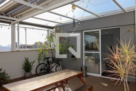 Apartamento à venda com 140m², 2 quartos e 1 vaga Apartamento à venda com 140m², 2 quartos e 1 vagaTerraço