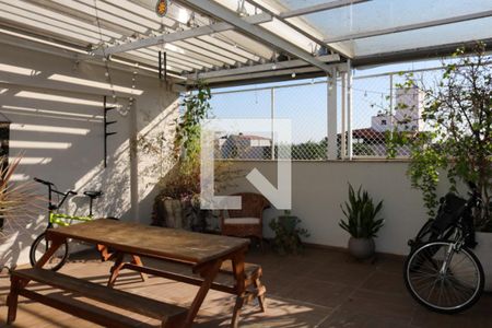 Apartamento à venda com 140m², 2 quartos e 1 vaga Apartamento à venda com 140m², 2 quartos e 1 vagaTerraço