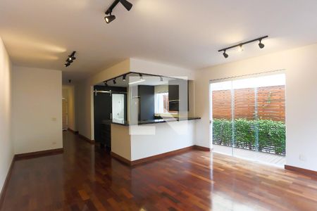 Sala de casa à venda com 3 quartos, 300m² em Jardim Viana, São Paulo