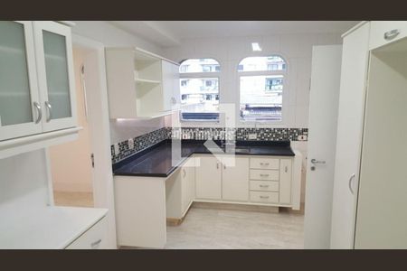 Apartamento à venda com 200m², 3 quartos e 4 vagas