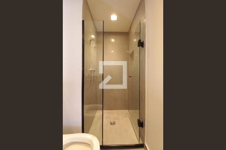 Banheiro de apartamento à venda com 2 quartos, 57m² em Centro, Campinas