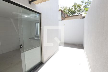 Área Externa de casa à venda com 3 quartos, 114m² em Inconfidentes, Contagem