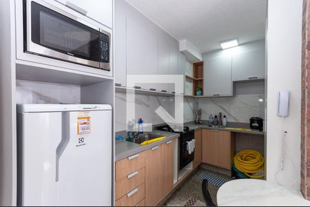 Cozinha de apartamento para alugar com 2 quartos, 38m² em Várzea da Barra Funda, São Paulo