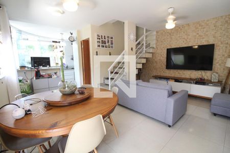 Sala de casa de condomínio à venda com 3 quartos, 120m² em Freguesia (jacarepaguá), Rio de Janeiro