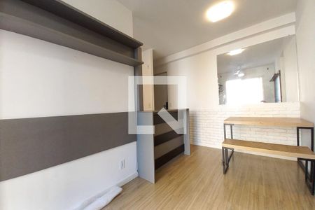 Sala de apartamento para alugar com 2 quartos, 57m² em Vila Satúrnia, Campinas