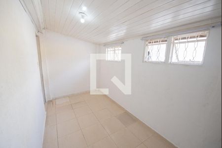 Quarto de casa para alugar com 1 quarto, 34m² em Adélia Afonso, Taubaté