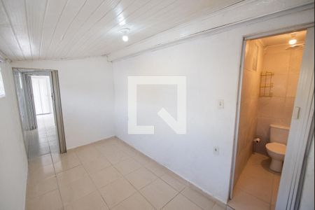 Quarto de casa para alugar com 1 quarto, 34m² em Adélia Afonso, Taubaté