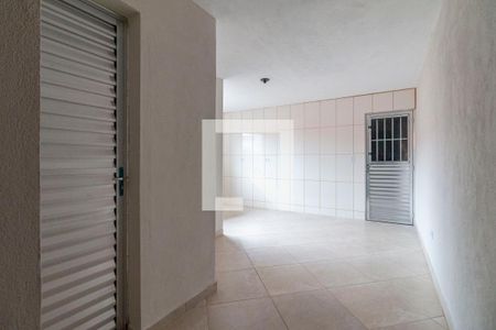 Sala de casa para alugar com 2 quartos, 32m² em Jardim Ruth, São Paulo