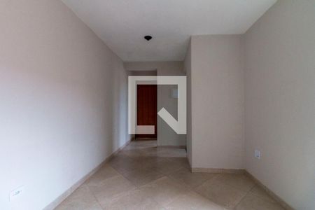 Sala de casa para alugar com 2 quartos, 33m² em Jardim Ruth, São Paulo