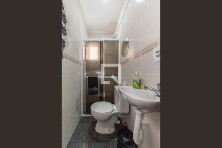 Banheiro Social - Piso Inferior de casa à venda com 5 quartos, 250m² em Cidade Vargas, São Paulo