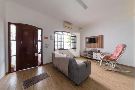 Sala de casa à venda com 5 quartos, 250m² em Cidade Vargas, São Paulo