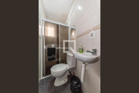 Banheiro Social - Piso Inferio de casa à venda com 5 quartos, 250m² em Cidade Vargas, São Paulo
