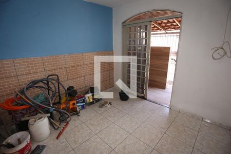 Sala de casa para alugar com 1 quarto, 40m² em Taguatinga Norte (taguatinga), Brasília