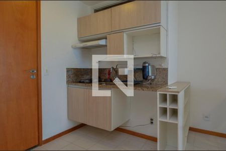 Sala/Cozinha de apartamento para alugar com 1 quarto, 49m² em Recreio dos Bandeirantes, Rio de Janeiro