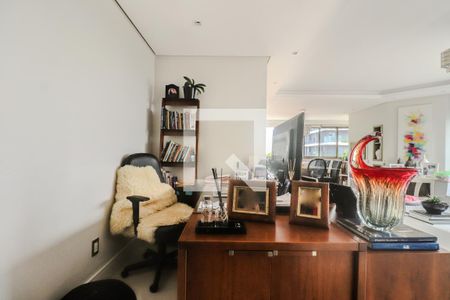 Sala de apartamento para alugar com 3 quartos, 180m² em Petrópolis, Porto Alegre