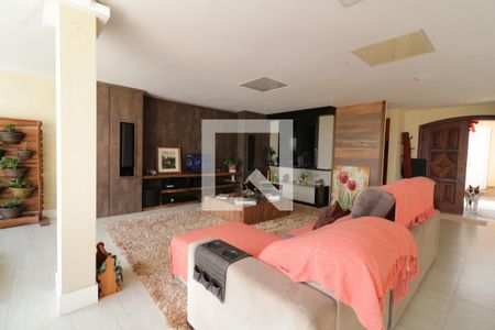 Sala de casa à venda com 5 quartos, 680m² em Jardim Guanabara, Rio de Janeiro