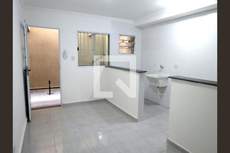 Sala e Cozinha de casa de condomínio para alugar com 1 quarto, 30m² em Chácara Inglesa, São Paulo