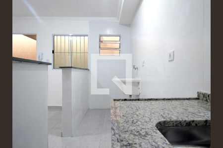 Sala e Cozinha de casa de condomínio para alugar com 1 quarto, 30m² em Chácara Inglesa, São Paulo