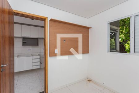 Quarto 2 de apartamento para alugar com 2 quartos, 33m² em Vila Vera, São Paulo