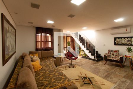 Sala de casa à venda com 4 quartos, 240m² em Vila Portuguesa , São Paulo