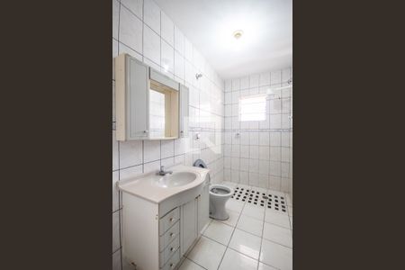 Casa à venda com 132m², 3 quartos e 2 vagas Casa à venda com 132m², 3 quartos e 2 vagasBanheiro 2