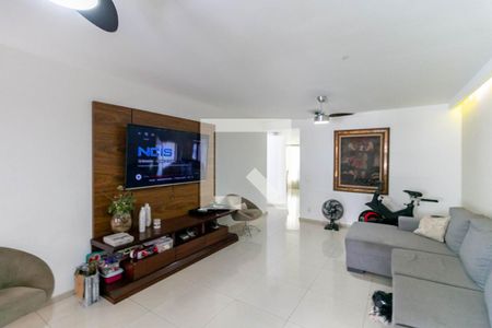 Sala  de casa à venda com 3 quartos, 310m² em Alto Caiçaras, Belo Horizonte