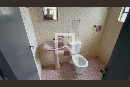 Banheiro de casa para alugar com 1 quarto, 16m² em Setor Central, Goiânia