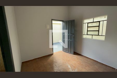 Casa para alugar com 16m², 1 quarto e sem vagaSala