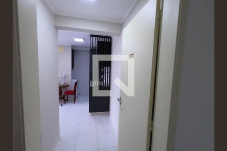 Sala/Cozinha de apartamento para alugar com 1 quarto, 40m² em Jardim Goiás, Goiânia