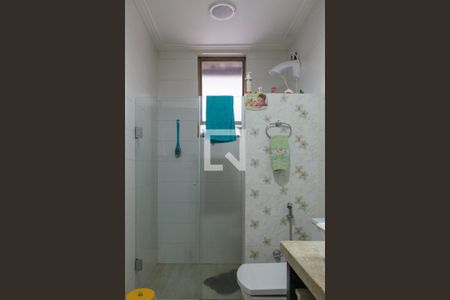 Banheiro de apartamento à venda com 1 quarto, 57m² em Glória, Porto Alegre
