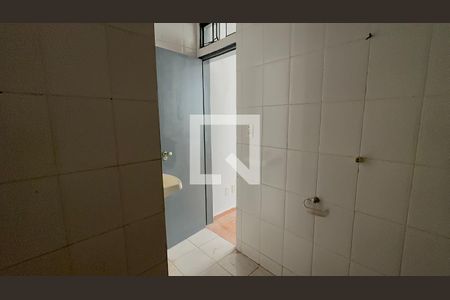 Banheiro de casa para alugar com 1 quarto, 16m² em Setor Central, Goiânia