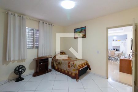 Quarto 1 de casa à venda com 3 quartos, 60m² em Vila Carmosina, São Paulo