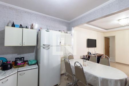 Cozinha de casa à venda com 3 quartos, 60m² em Vila Carmosina, São Paulo