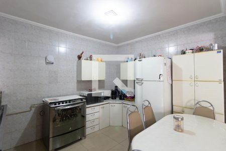 Cozinha de casa à venda com 3 quartos, 60m² em Vila Carmosina, São Paulo