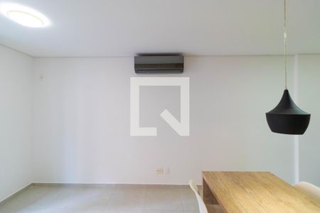 Sala de kitnet/studio para alugar com 1 quarto, 40m² em Cambuí, Campinas