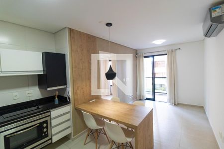 Sala de kitnet/studio para alugar com 1 quarto, 40m² em Cambuí, Campinas