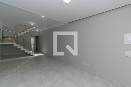 Sala de casa à venda com 3 quartos, 150m² em Vila Prudente, São Paulo