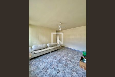 Sala de apartamento para alugar com 3 quartos, 70m² em Del Castilho, Rio de Janeiro