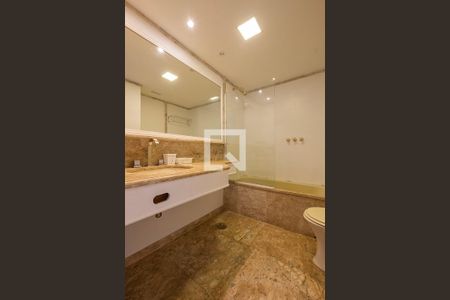 Banheiro de kitnet/studio para alugar com 1 quarto, 30m² em Jardim Paulista, São Paulo