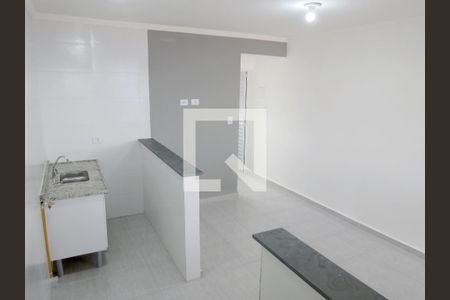 Sala e Cozinha de casa de condomínio para alugar com 1 quarto, 29m² em Chácara Inglesa, São Paulo