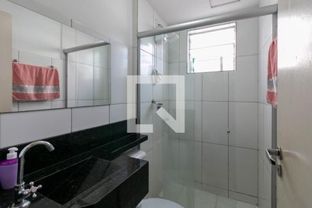 Banheiro Social de apartamento à venda com 2 quartos, 52m² em Camargos, Belo Horizonte