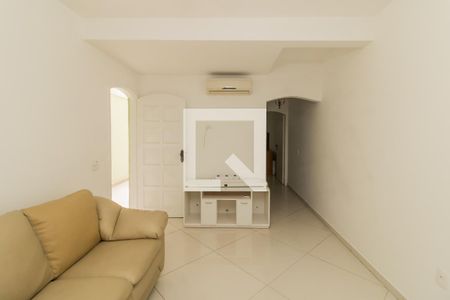 Sala de casa para alugar com 4 quartos, 250m² em Vila Talarico, São Paulo