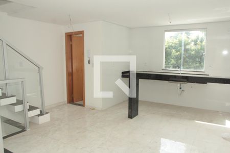 Sala/cozinha  de casa à venda com 3 quartos, 180m² em Copacabana, Belo Horizonte