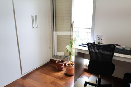 Quarto 1 de apartamento à venda com 3 quartos, 80m² em Moema, São Paulo