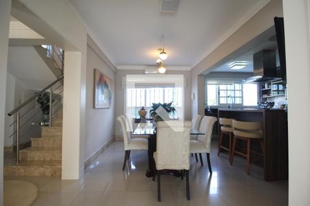 Sala de Jantar de casa à venda com 4 quartos, 416m² em Bairro Fátima, Canoas