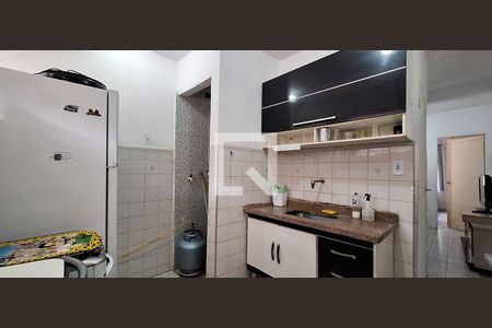 Cozinha de apartamento para alugar com 1 quarto, 31m² em Canto do Forte, Praia Grande