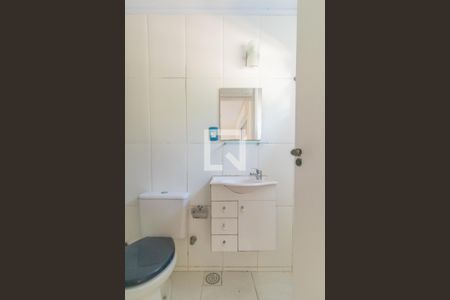 Banheiro de apartamento à venda com 1 quarto, 48m² em Santa Tereza, Porto Alegre