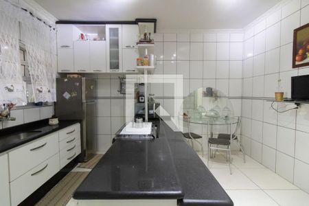 Cozinha de casa para alugar com 3 quartos, 200m² em Jardim Vila Galvao, Guarulhos